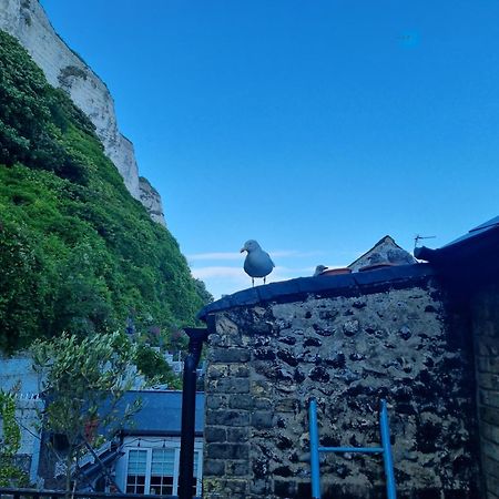 First And Last Youth Hostel Dover Kültér fotó